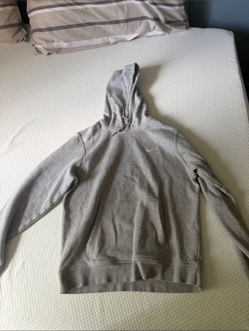 Nike Men's Heather Gray Crewneck Hoodie